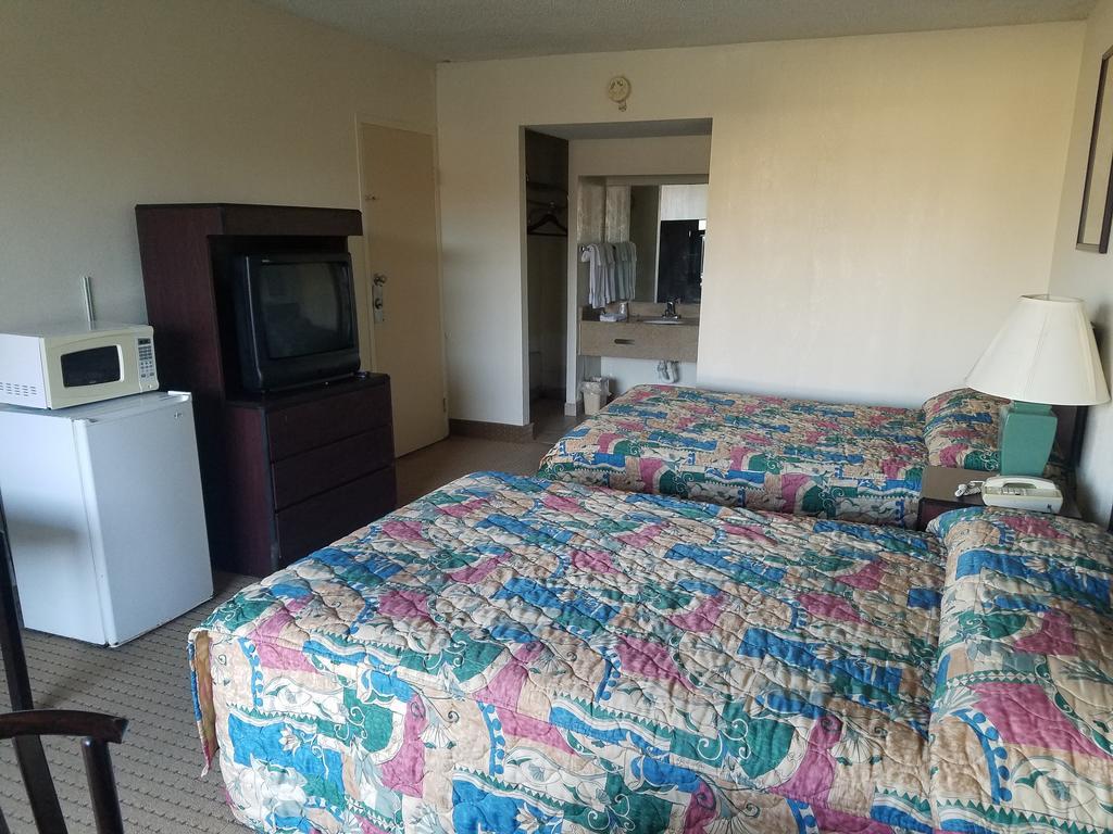 American Inn Skippers/Emporia Area Εξωτερικό φωτογραφία