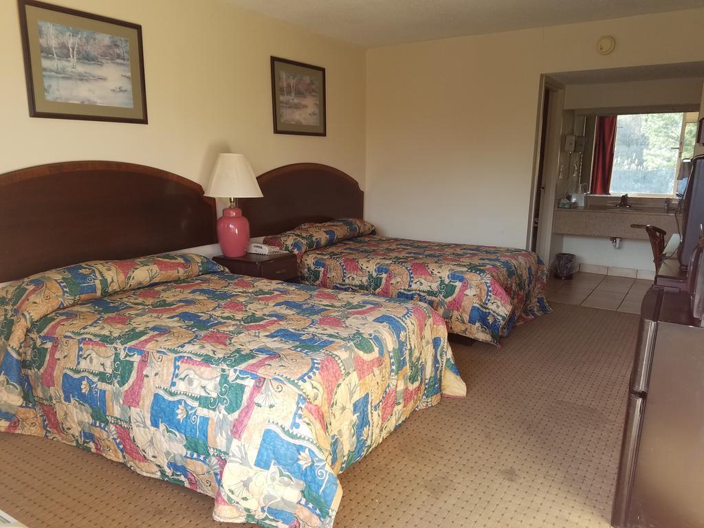 American Inn Skippers/Emporia Area Εξωτερικό φωτογραφία